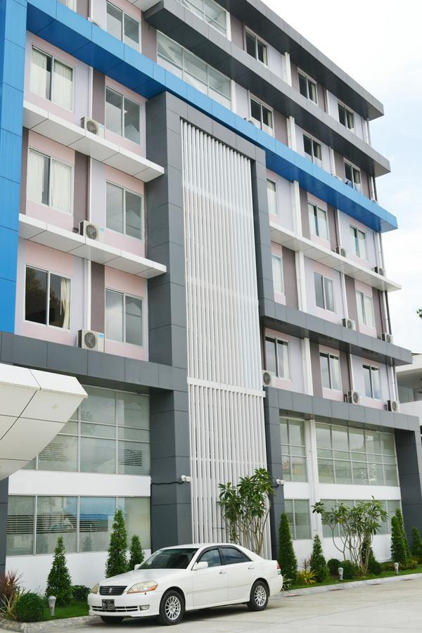 Hotel Broadway Yangon Extérieur photo