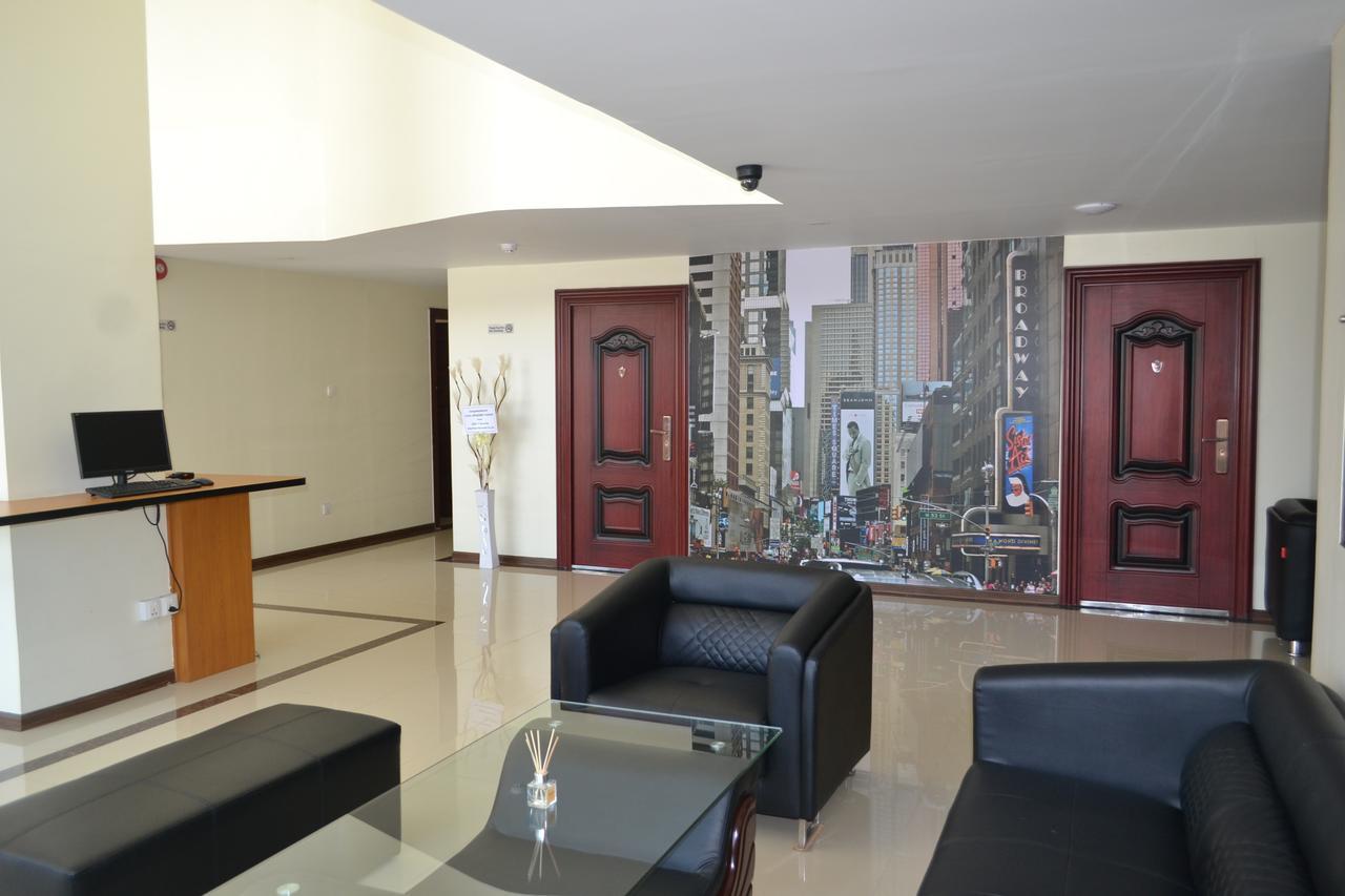 Hotel Broadway Yangon Extérieur photo