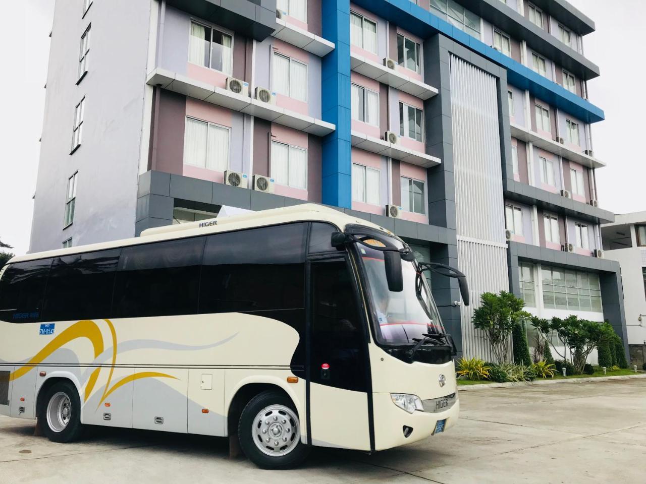 Hotel Broadway Yangon Extérieur photo