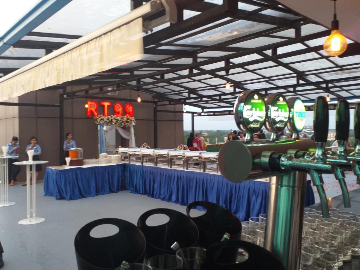 Hotel Broadway Yangon Extérieur photo
